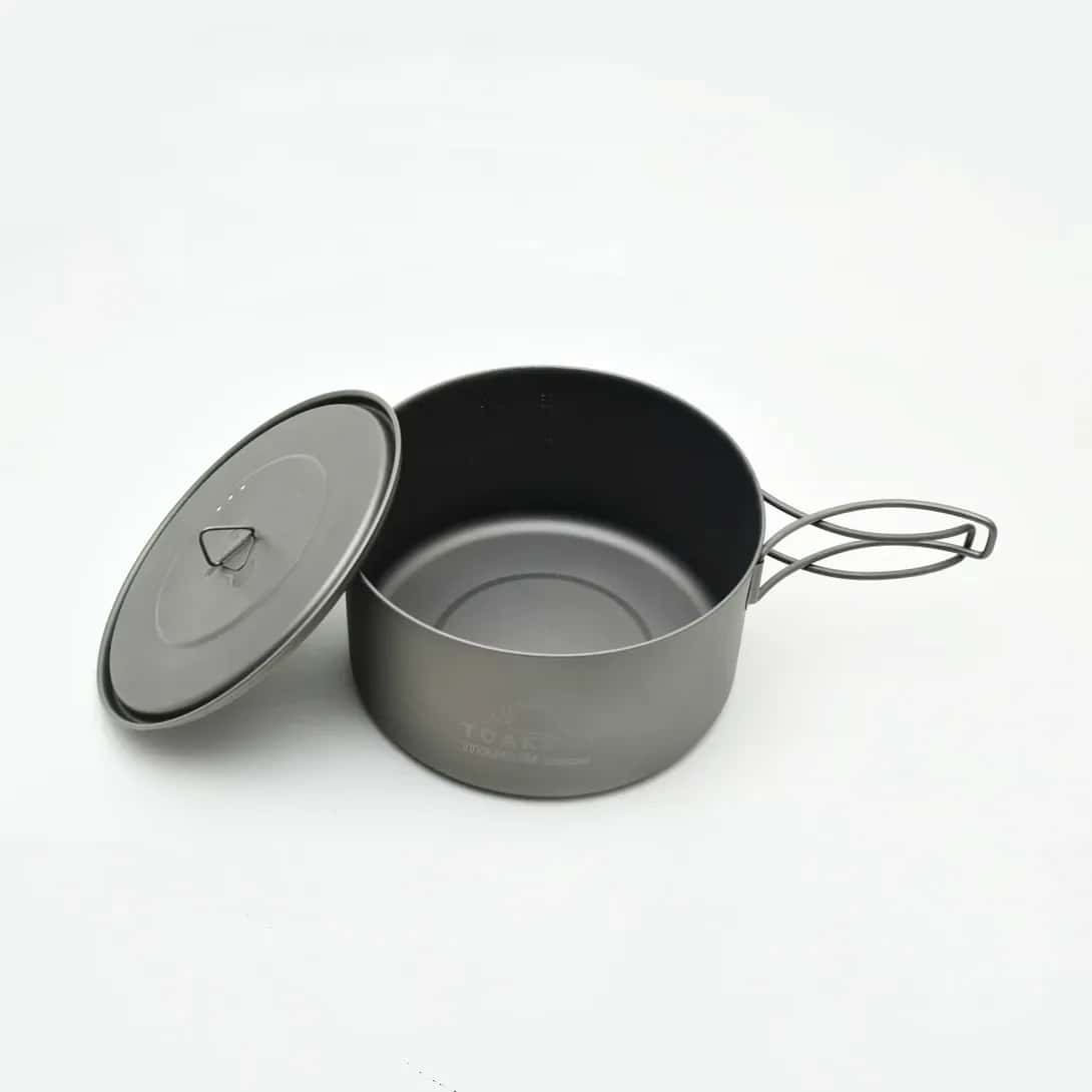 TOAKS Titanium 1350 ml Pot lifestyle