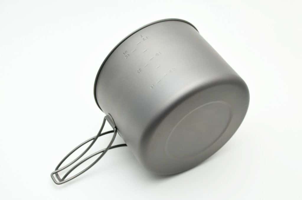 TOAKS Titanium 1600 ml Pot with Pan lifestyle