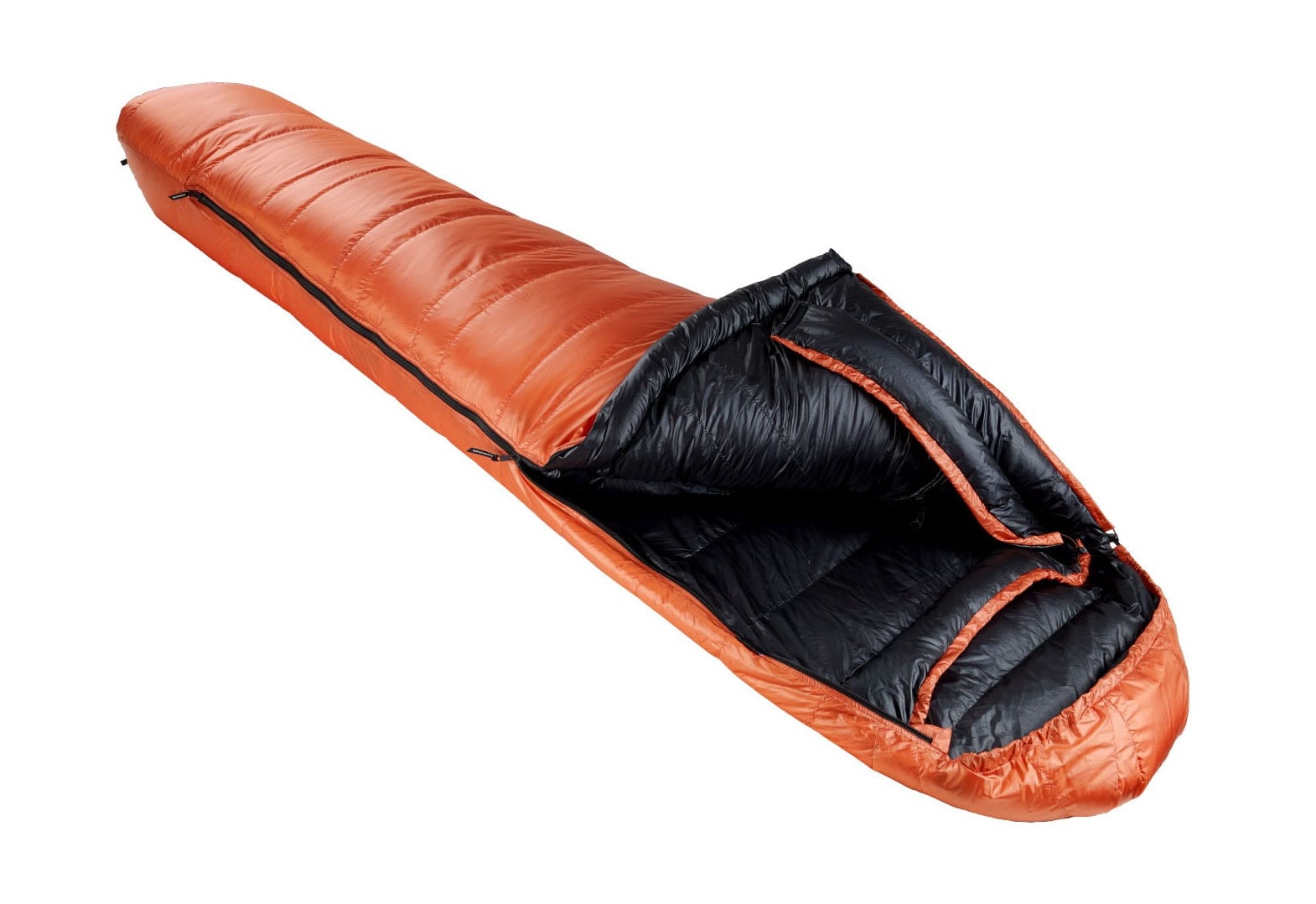 Cumulus Panyam 600 07 Rozložený pootevřený péřový spacák CumulusPanyam 600 v oranžové barvě.