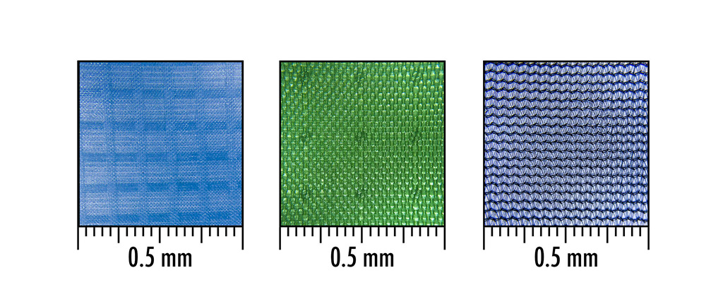 Srovnání různých materiálů s rozdílnou tloušťkou vláken. Z leva – 10D nylon, 300D polyester a 10D micromesh (síťovina)