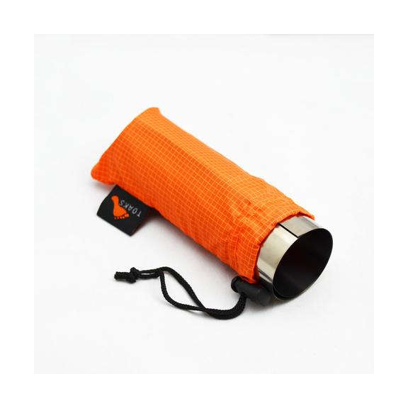 Ultralehké závětří Toaks Titanium Windscreen - zabalené do přepravního obalu z nylonu