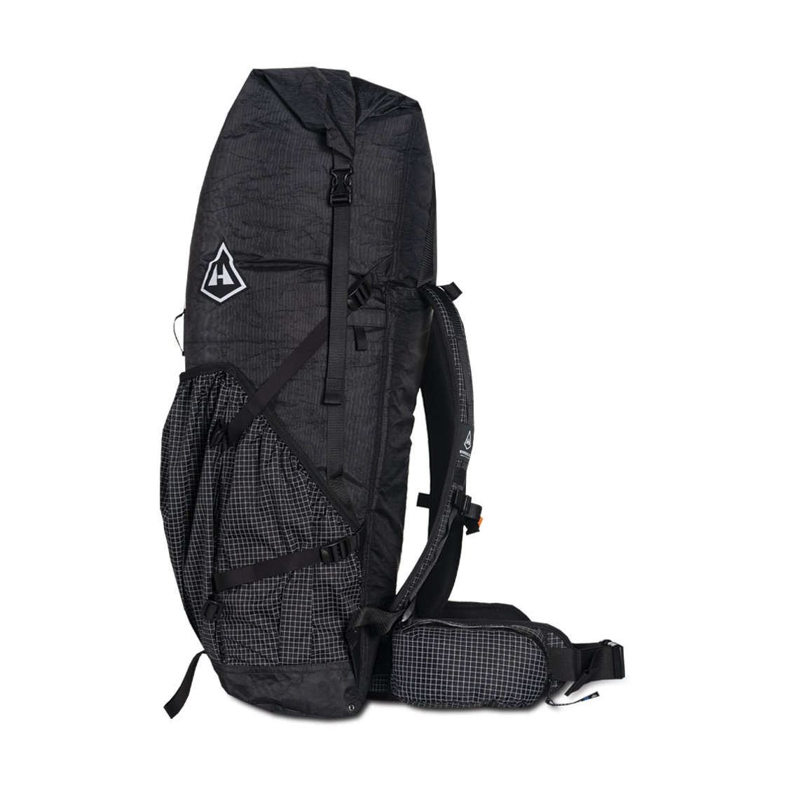 Hyperlite Mountain Gear Packs 3400 Southwest 18176887685165 Batoh Hyperlite Mountain Gear 3400 Southwest Black -levá strana batohu s logem