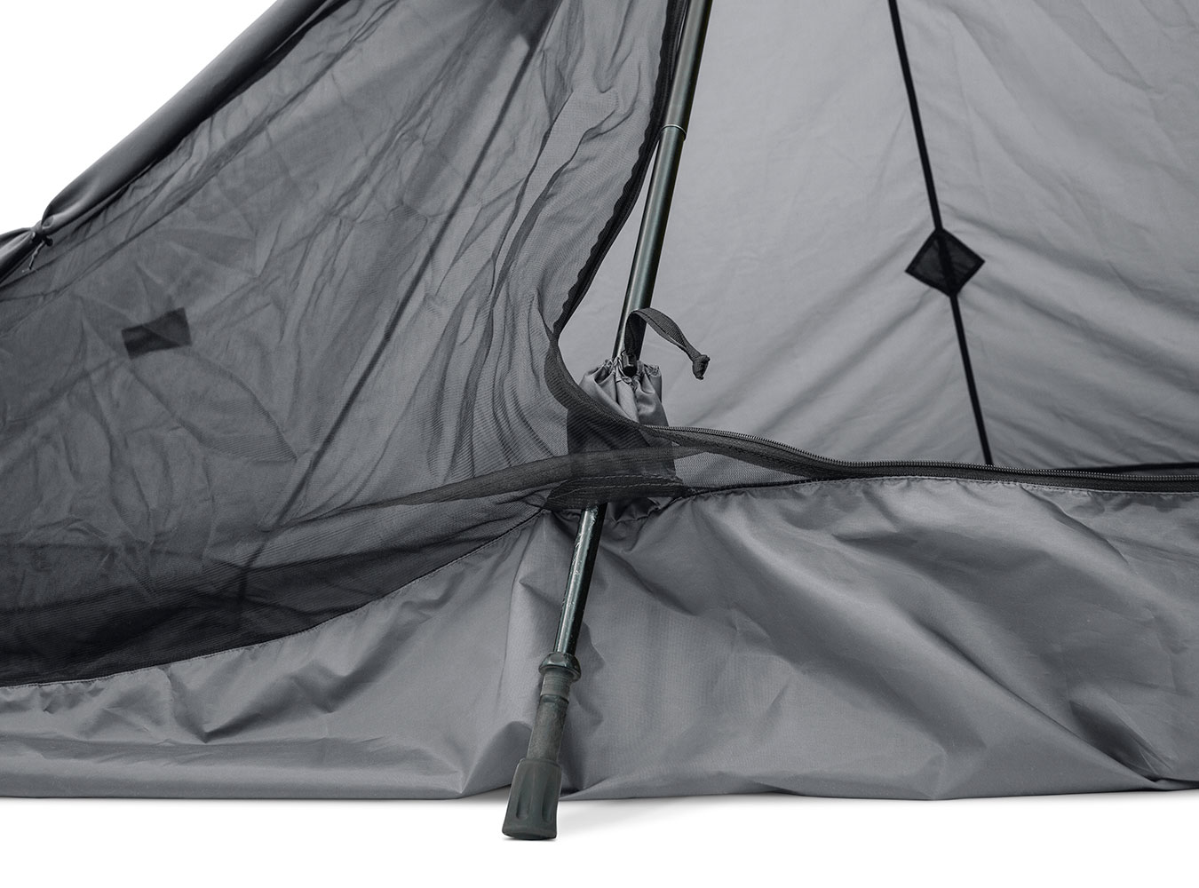Illusion Tent Solo Gray 03 1350x1000