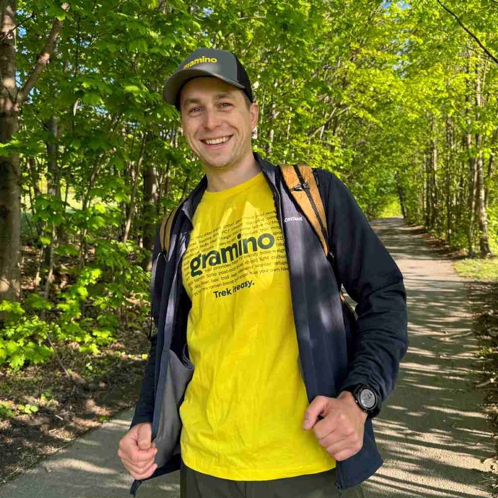 Pánské tričko Gramino Gearlist 4 Originální tričko značky Gramino s tématikou dálkových treků a ultralightu.