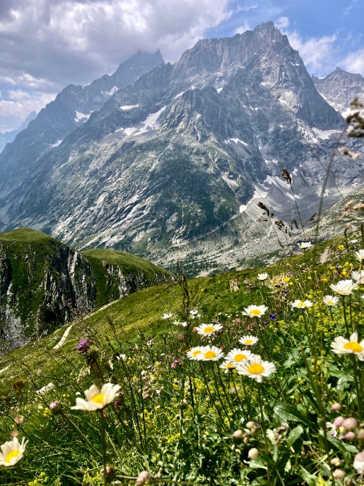 Cesta horami na dálkovém treku Tour du Mont Blanc
