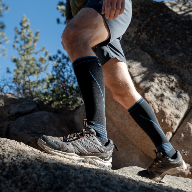 DexShell Longlite Socks Jet Black Blue 02
